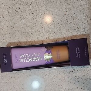Tarte Maracuja Juicy Glow Foundation in 42S TAN SAND